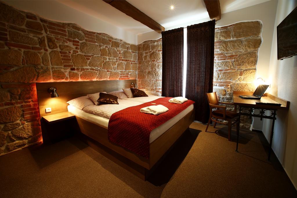 Apartments & Suites Zluta Hruska 플젠 외부 사진