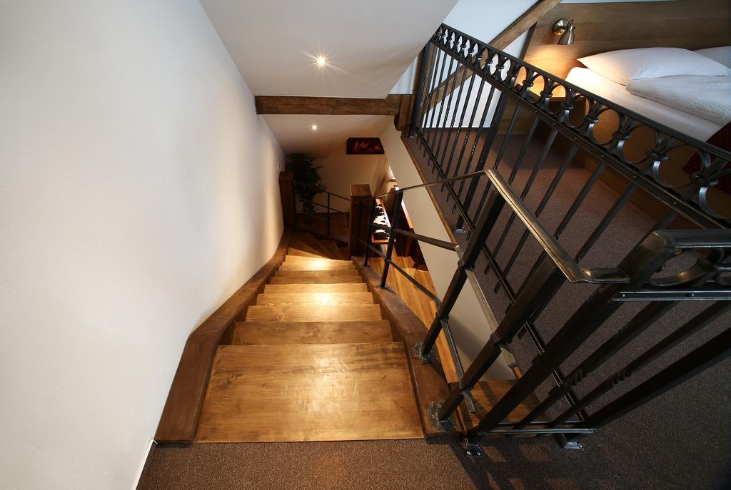 Apartments & Suites Zluta Hruska 플젠 외부 사진