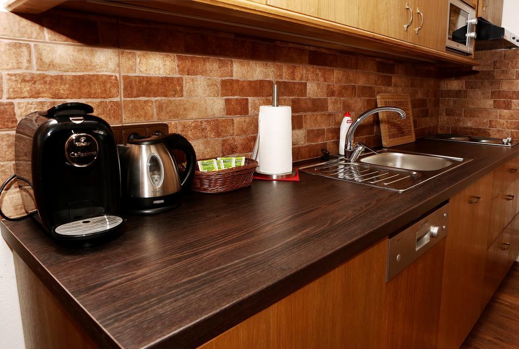 Apartments & Suites Zluta Hruska 플젠 외부 사진